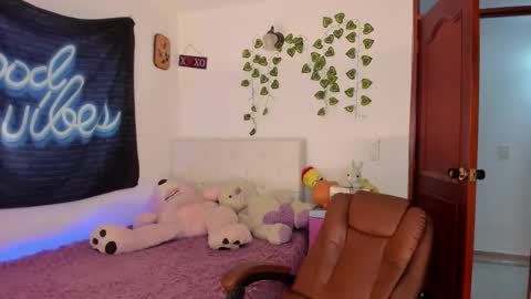 Snapshot of misstexass_ chatting on February 28, 4:35 am Natalie Texass indepedent model online show from February 28, 4:35 am