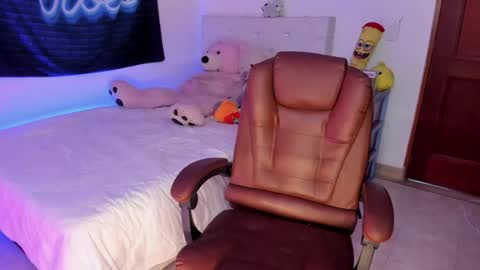 Snapshot of misstexass_ chatting on March 20, 5:12 am Natalie Texass indepedent model online show from March 20, 5:12 am