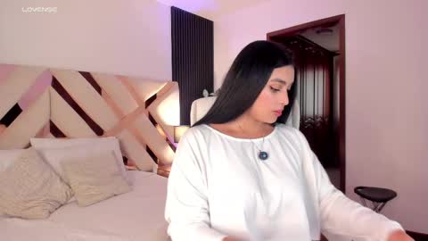 Fernanda Davila online show from October 2, 12:23 pm