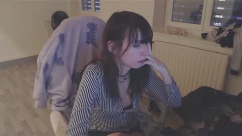 missthon online show from December 18, 4:17 pm