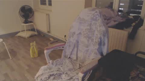 missthon online show from December 20, 6:40 am