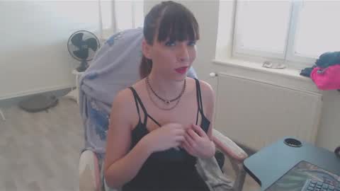 missthon online show from December 24, 10:55 am