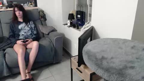 missthon online show from December 1, 12:54 pm