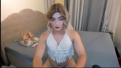 Snapshot of misstress_kyrie chatting on October 12, 12:15 pm K Y R I E  online show from October 12, 12:15 pm