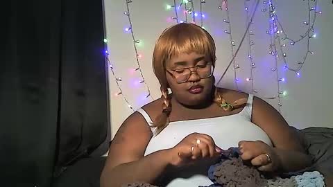 Misstrezzkristina online show from December 6, 3:41 am