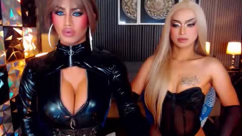 Snapshot of misstrishontop chatting on March 2, 5:42 pm misstrishontop online show from March 2, 5:42 pm