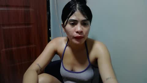 Snapshot of missunknownxoxo chatting on May 20, 2:56 pm sofia online show from May 20, 2:56 pm
