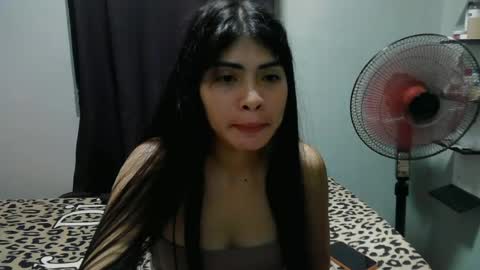 Snapshot of missunknownxoxo chatting on June 12, 3:11 pm sofia online show from June 12, 3:11 pm