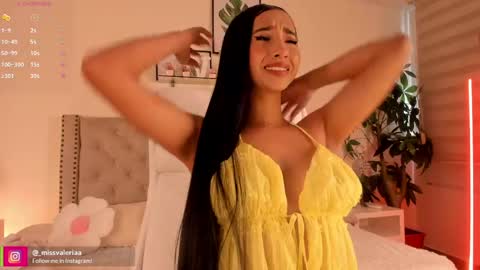 Valeria Davila online show from June 2, 12:51 pm