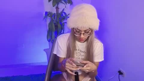 IG MISSVENUSS1 online show from November 17, 11:32 pm