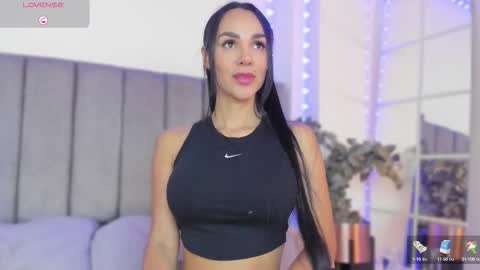 Snapshot of missvioleta_ chatting on October 1, 11:38 am Violetta online show from October 1, 11:38 am