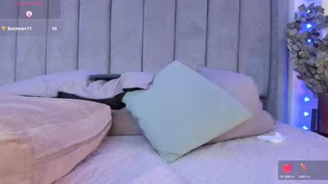 Snapshot of missvioleta_ chatting on October 3, 10:07 pm Violetta online show from October 3, 10:07 pm