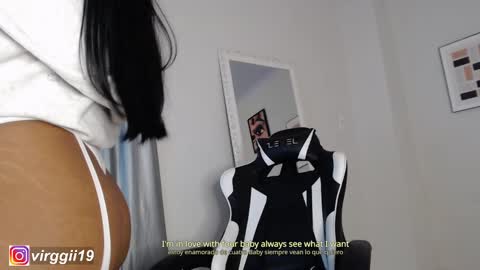 missvirggii online show from September 19, 9:59 pm