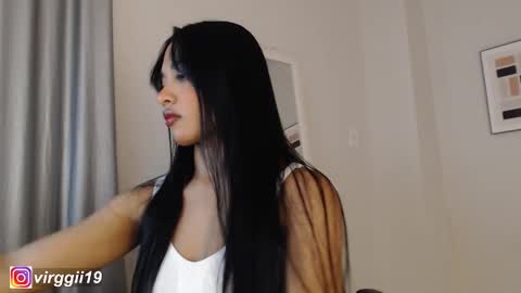 missvirggii online show from October 13, 9:48 pm