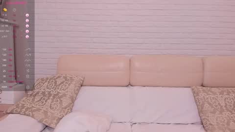 missxcaprice online show from October 25, 3:58 am