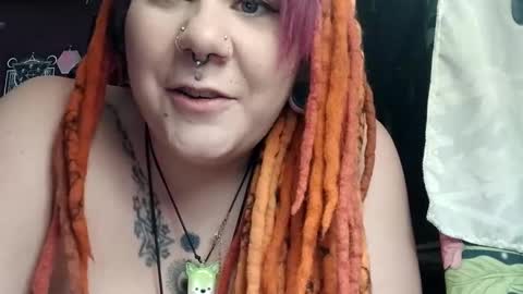 Snapshot of missxmoth444 chatting on November 30, 1:31 am missxmoth444 online show from November 30, 1:31 am