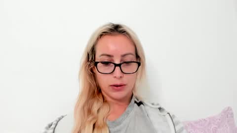Missy matrix online show from June 12, 9:30 am