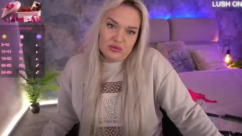 missyymarty online show from November 29, 8:28 am