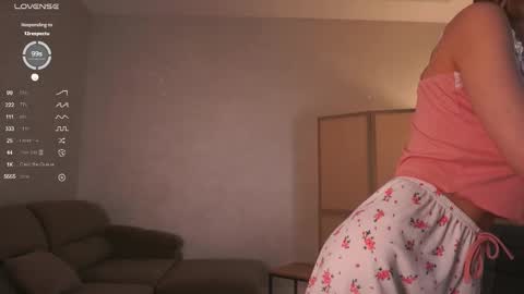 Mia online show from October 7, 4:04 pm