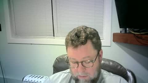 Mr. Happy online show from February 1, 6:32 am