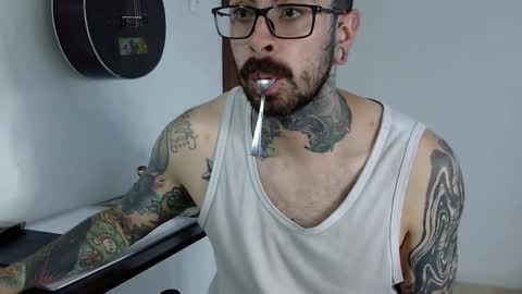 misternocturne online show from October 25, 3:51 pm