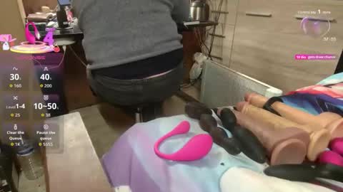 Snapshot of misteryman1956 chatting on December 1, 6:40 am misteryman1956 online show from December 1, 6:40 am