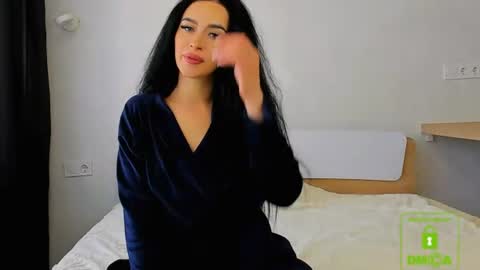 Snapshot of mistic_fox chatting on June 12, 7:18 am mistic_fox online show from June 12, 7:18 am