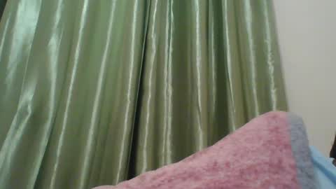 misticmoment online show from June 27, 6:35 pm