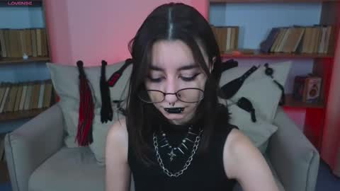 Marcelline online show from September 13, 9:53 am
