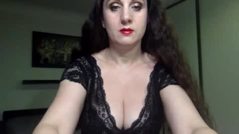 Snapshot of mistress_anna_paris chatting on February 12, 11:22 pm mistress_anna_paris online show from February 12, 11:22 pm