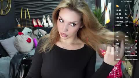 Darsy online show from October 14, 1:56 pm