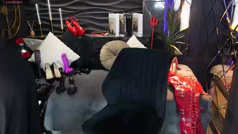 Darsy online show from March 29, 7:30 am