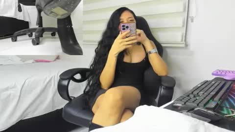 mistress_findom1 online show from October 4, 5:27 am