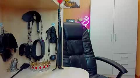 Mistress Kristi online show from May 5, 6:27 pm