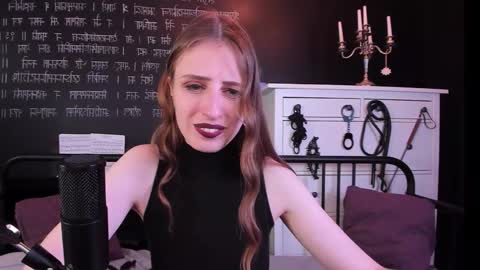 Snapshot of mistress_marlene chatting on September 22, 7:32 am Mistress Marlene online show from September 22, 7:32 am