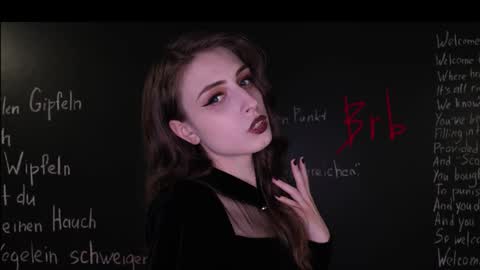 Snapshot of mistress_marlene chatting on October 27, 8:51 am Mistress Marlene online show from October 27, 8:51 am