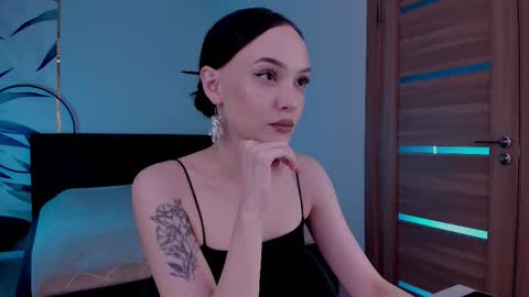 Mistress Mia online show from September 12, 8:20 pm