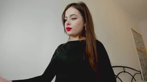 Snapshot of mistress_milana_ chatting on February 28, 1:45 pm mistress_milana_ online show from February 28, 1:45 pm