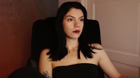 Snapshot of mistress_rochelle chatting on January 23, 8:04 am Miss Rochelle online show from January 23, 8:04 am
