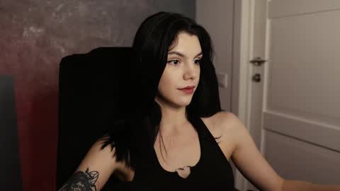 Snapshot of mistress_rochelle chatting on March 2, 1:47 am Miss Rochelle online show from March 2, 1:47 am
