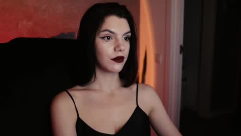 Snapshot of mistress_rochelle chatting on March 4, 12:07 am Miss Rochelle online show from March 4, 12:07 am