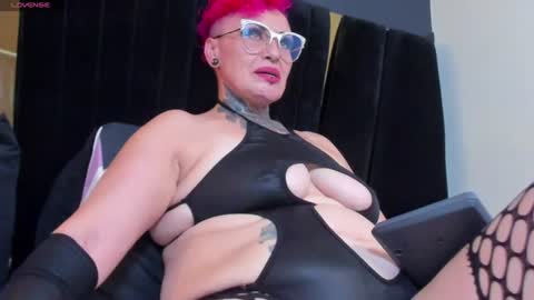 Sandy Mistress  online show from July 17, 9:52 pm