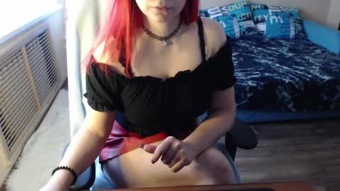 Miss Bailey online show from January 3, 9:04 am