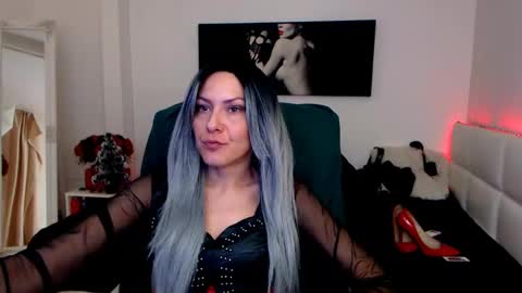 MistressEvelyn  online show from December 16, 7:15 am