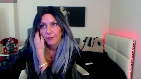 MistressEvelyn  online show from December 23, 1:03 pm