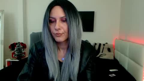 MistressEvelyn  online show from January 6, 6:03 am