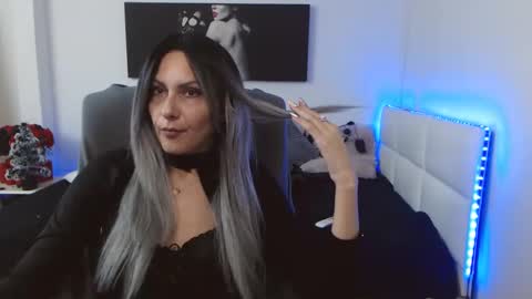 MistressEvelyn  online show from January 7, 5:43 am
