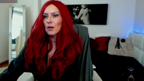MistressEvelyn  online show from January 13, 8:58 am