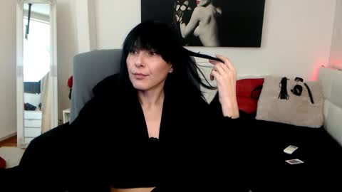 MistressEvelyn  online show from January 16, 6:56 am