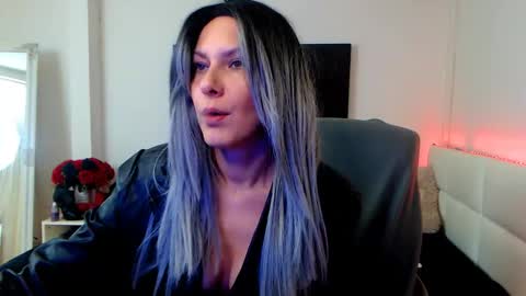 MistressEvelyn  online show from January 20, 6:21 am